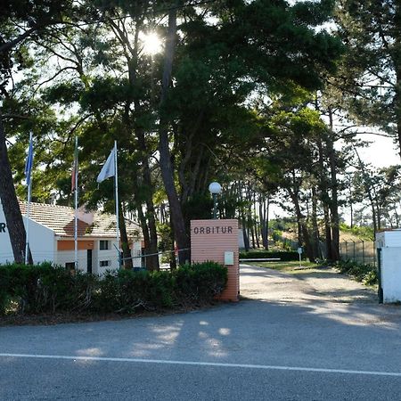 Parque De Campismo Orbitur Sao Jacinto Hotel Bagian luar foto